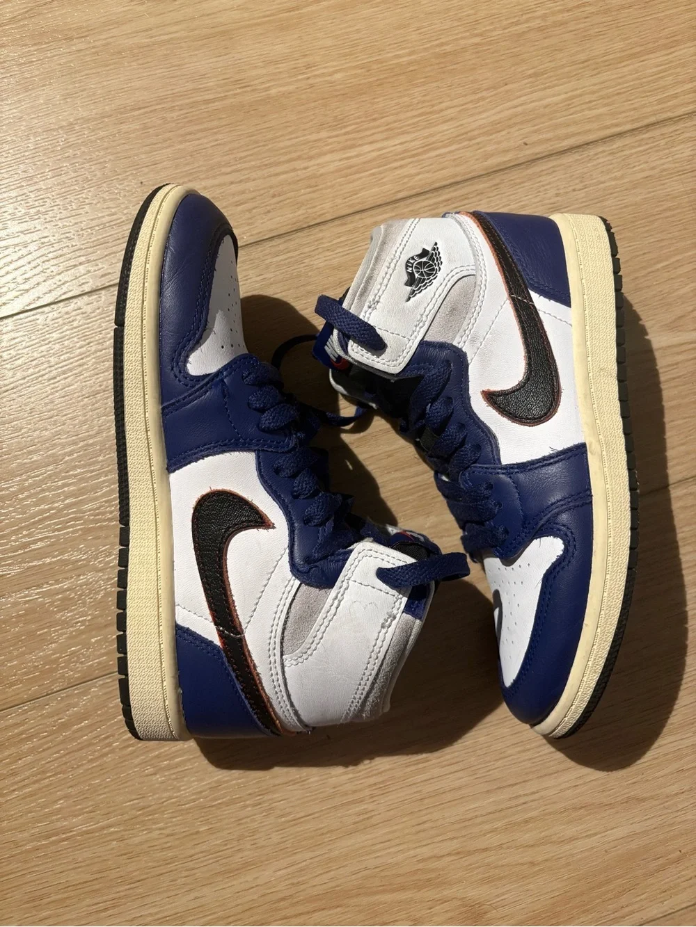 Nike Air Jordan 1 OG Rare Air - size 2